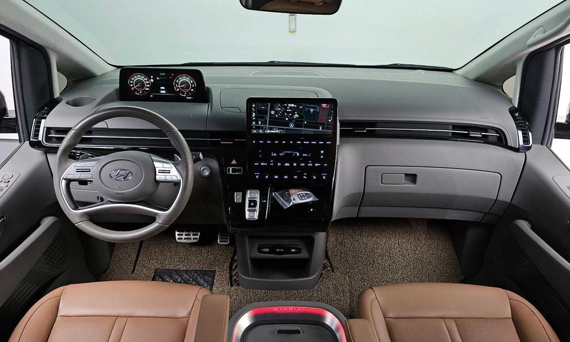 Hyundai Staria L3.5 Lounge 9-Seater Inspiration - изображение 7