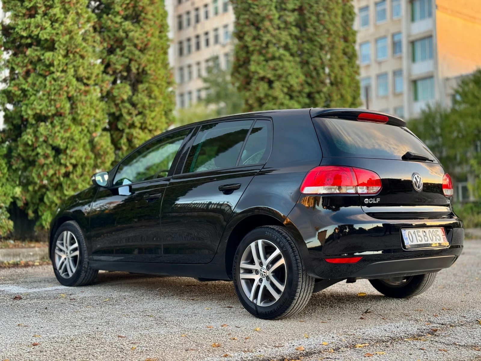 VW Golf 1, 6TDI 90k.c. - изображение 4