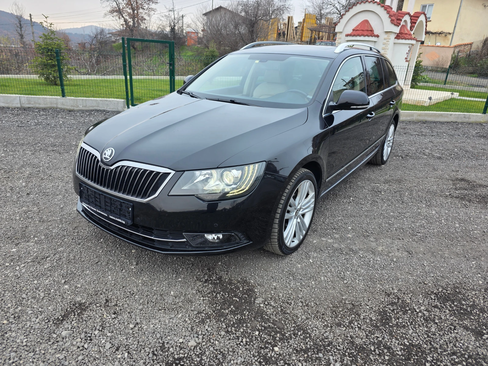 Skoda Superb 2.0TDI 170к.с. 4х4 LAURIN&KLEMENT - изображение 3