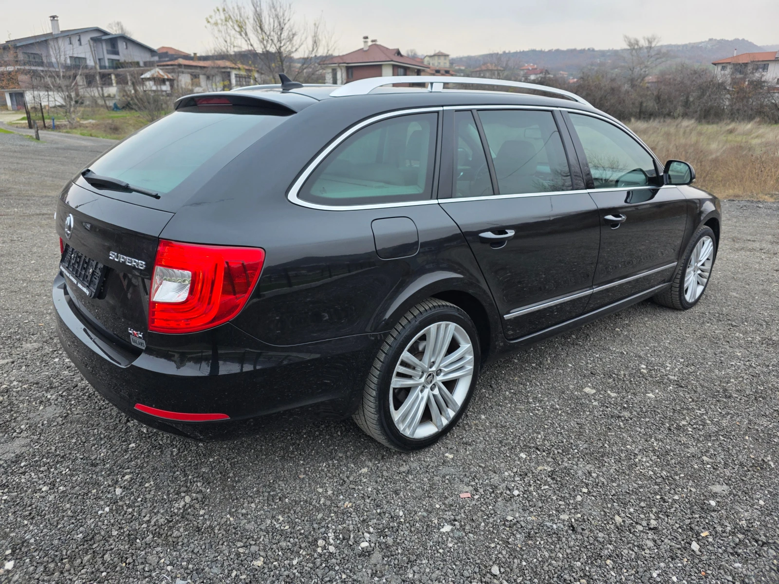 Skoda Superb 2.0TDI 170к.с. 4х4 LAURIN&KLEMENT - изображение 8