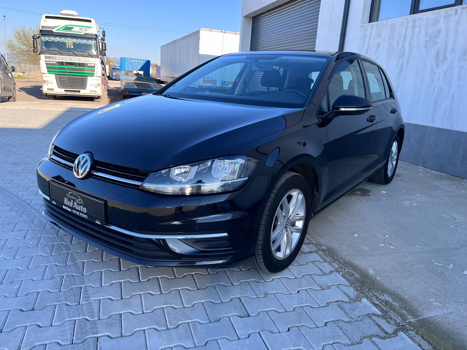 VW Golf 2.0 TDI/С ПЪЛНА СЕРВИЗНА ИСТОРИЯ/ДОП.ЧИФТ ГУМИ, снимка 3 - Автомобили и джипове - 53821059