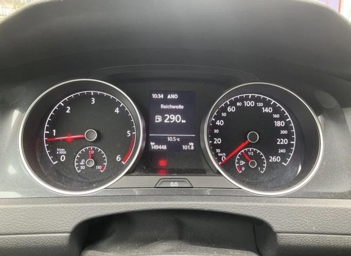 VW Golf 2.0 TDI Comfortline Bluemotion, снимка 9 - Автомобили и джипове - 53821059