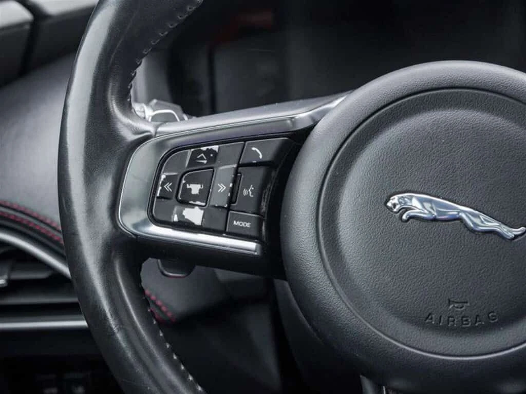 Jaguar XE * 35t AWD R Sport / AS IS SPECIAL / * CARFAX * ЦЕН, снимка 11 - Автомобили и джипове - 53862548