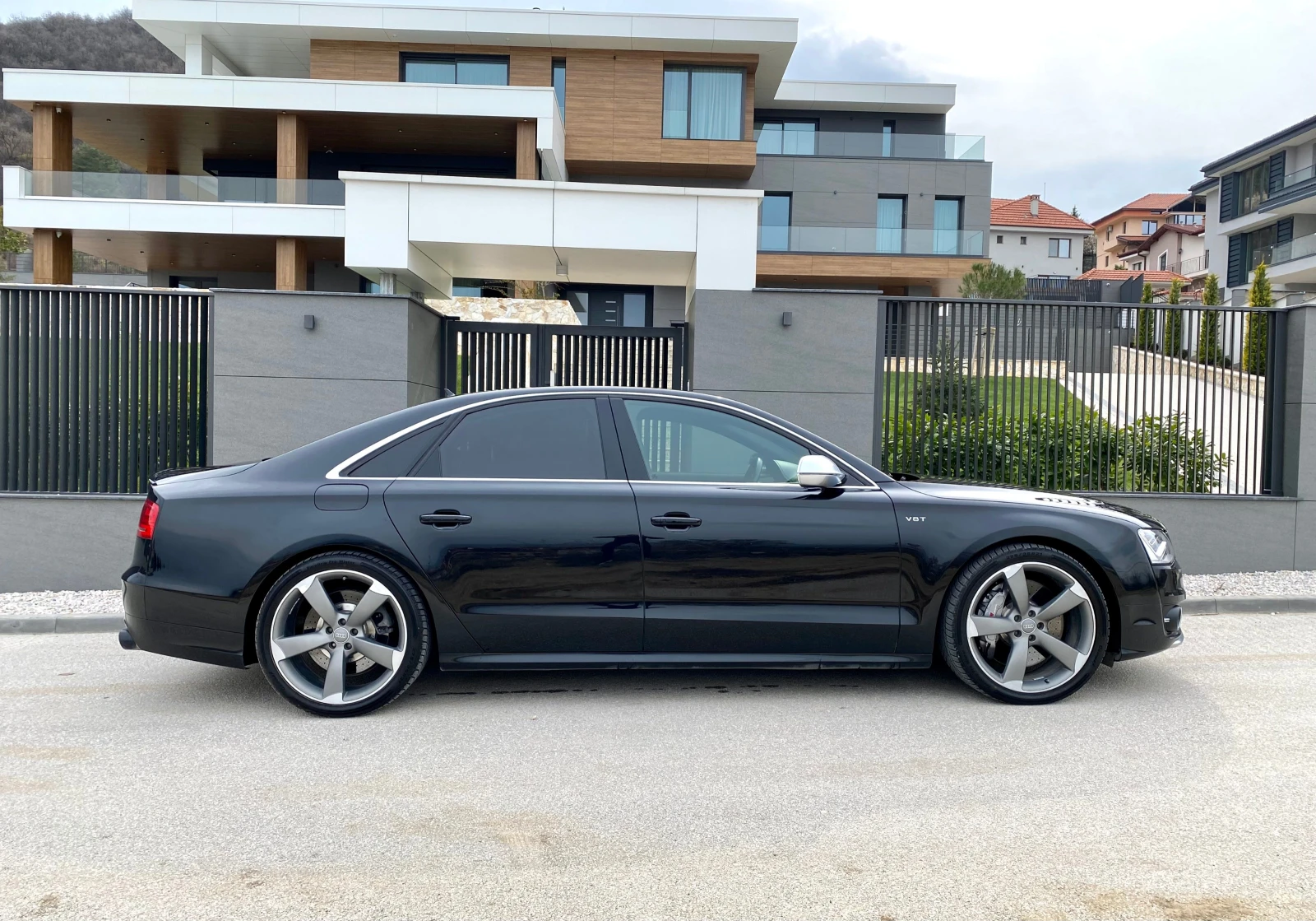 Audi S8 520* Key GO* Dis* 360* Full LED* Carbon* Ceramic* , снимка 6 - Автомобили и джипове - 53925944