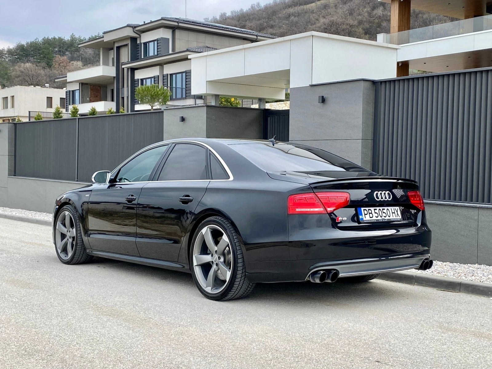 Audi S8 520* Key GO* Dis* 360* Full LED* Carbon* Ceramic* , снимка 3 - Автомобили и джипове - 53925944