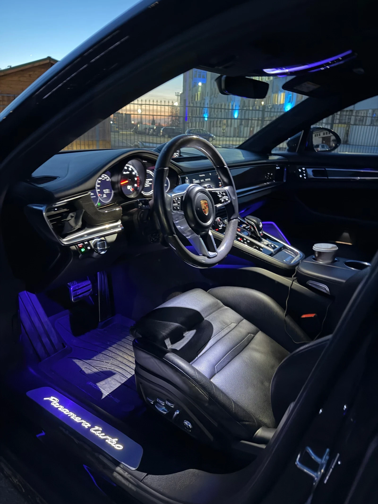 Porsche Panamera Turbo* Ceramic* Carbon, снимка 6 - Автомобили и джипове - 53991203