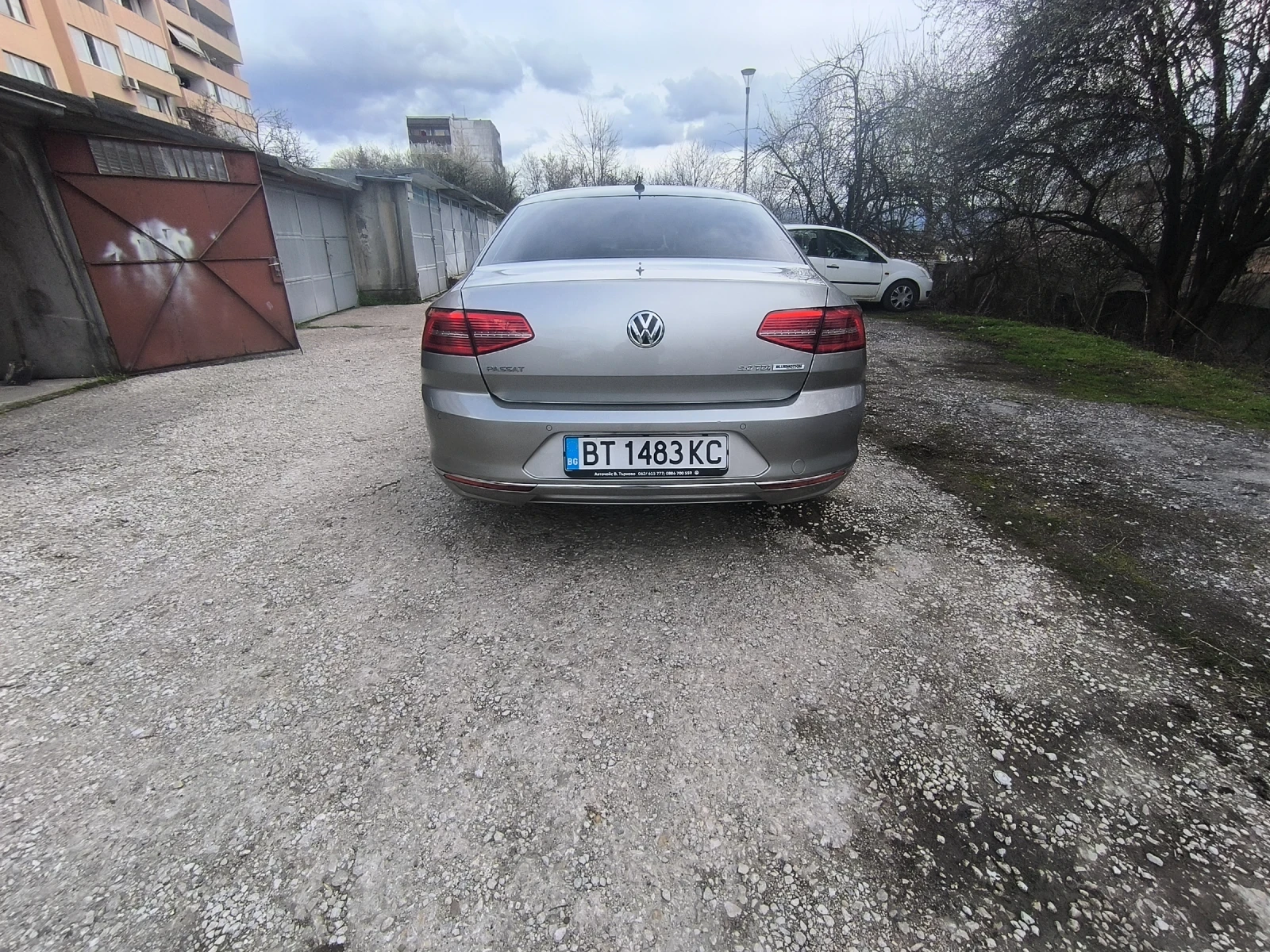 VW Passat, снимка 8 - Автомобили и джипове - 54008915