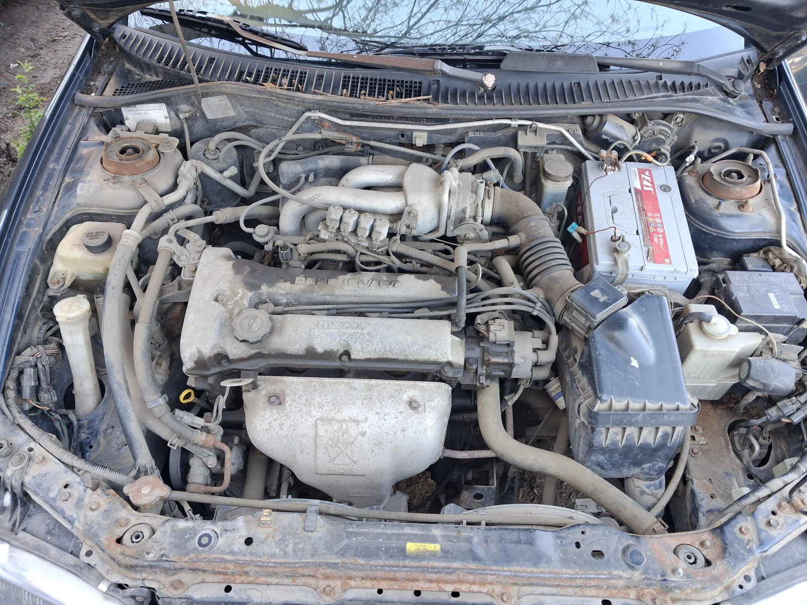 Mazda 323 1.5i BA, снимка 17 - Автомобили и джипове - 54685941