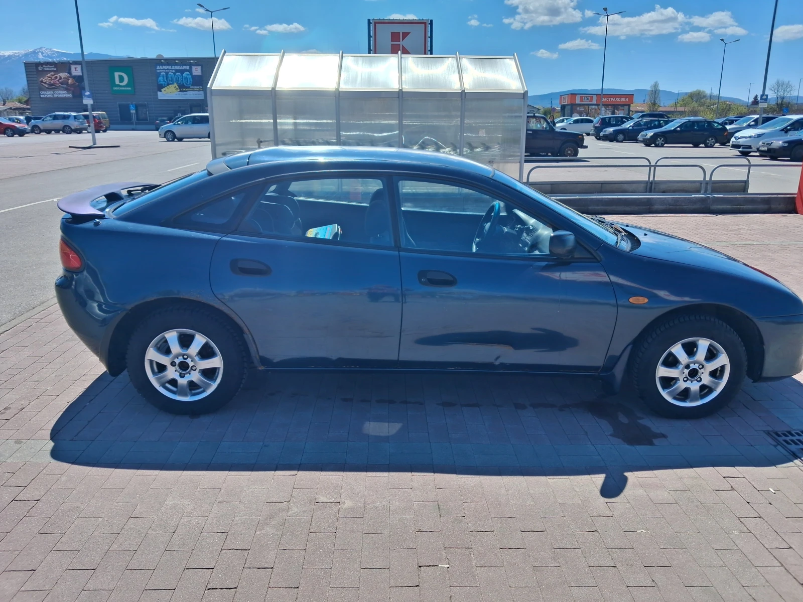 Mazda 323 1.5i BA, снимка 6 - Автомобили и джипове - 54685941