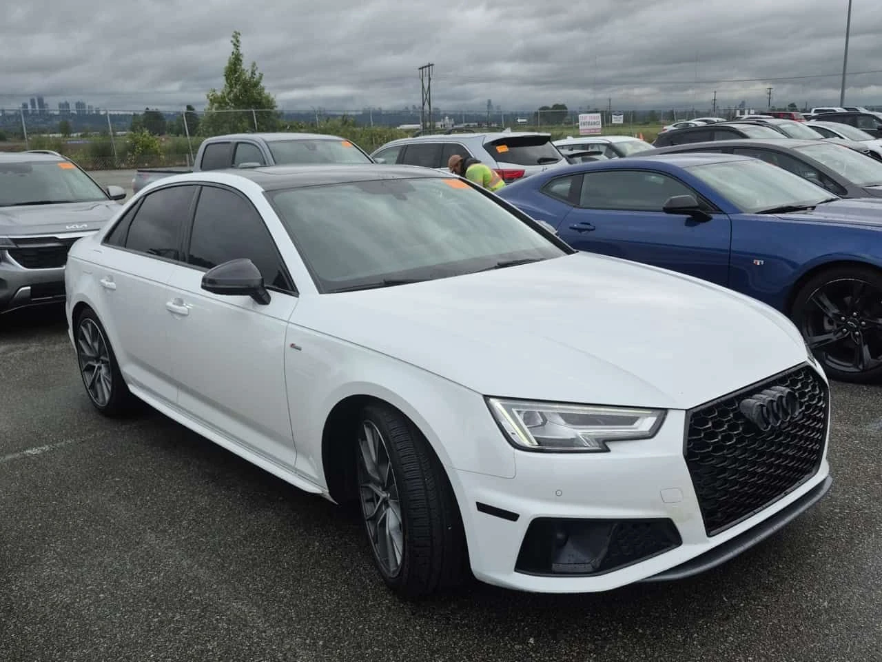 Audi A4 PRESTIGE SEDAN S-LINE| BANG & OLUFSEN| 2 КЛЮЧА| , снимка 2 - Автомобили и джипове - 55050031