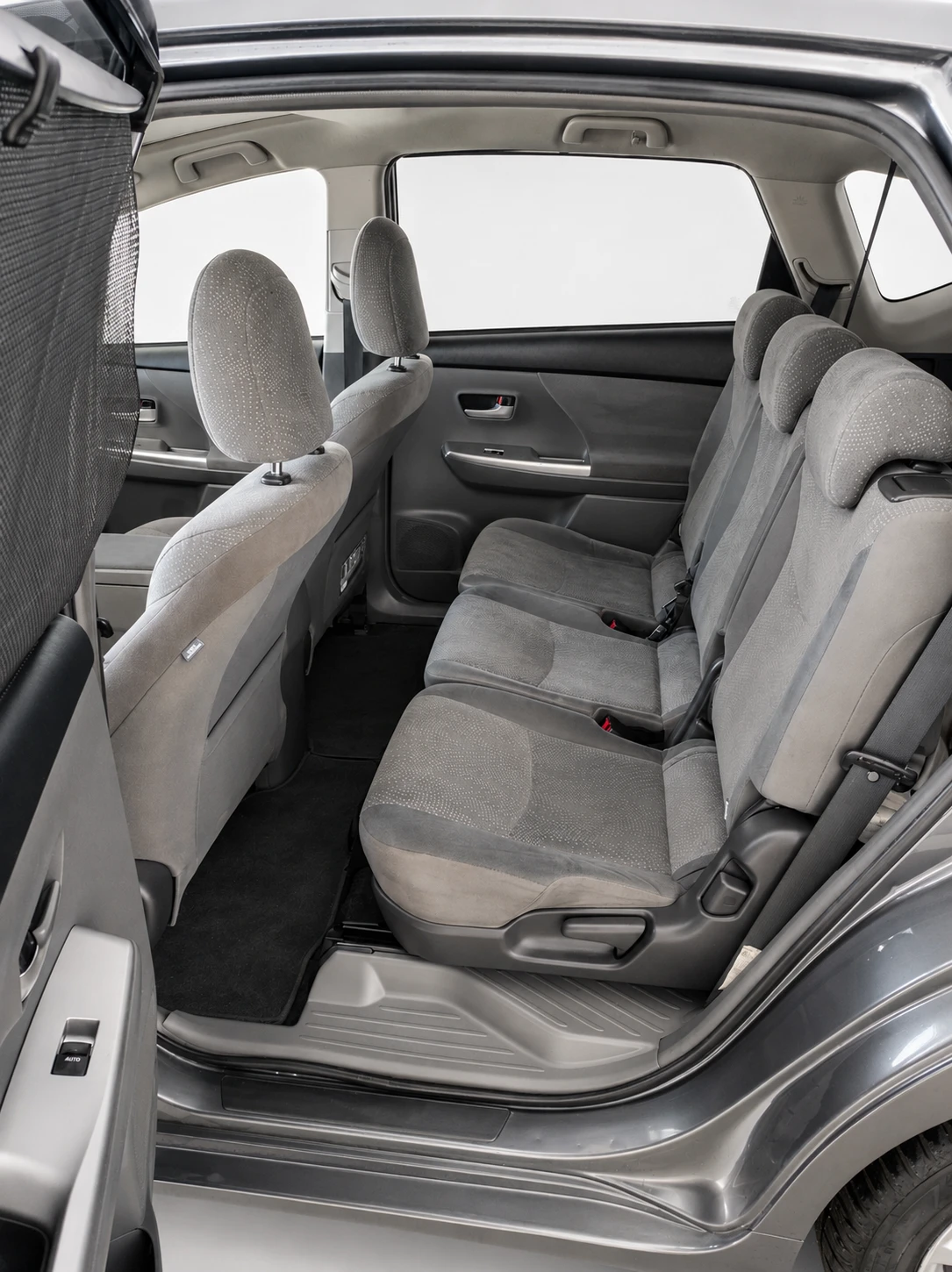 Toyota Prius, снимка 8 - Автомобили и джипове - 55067321