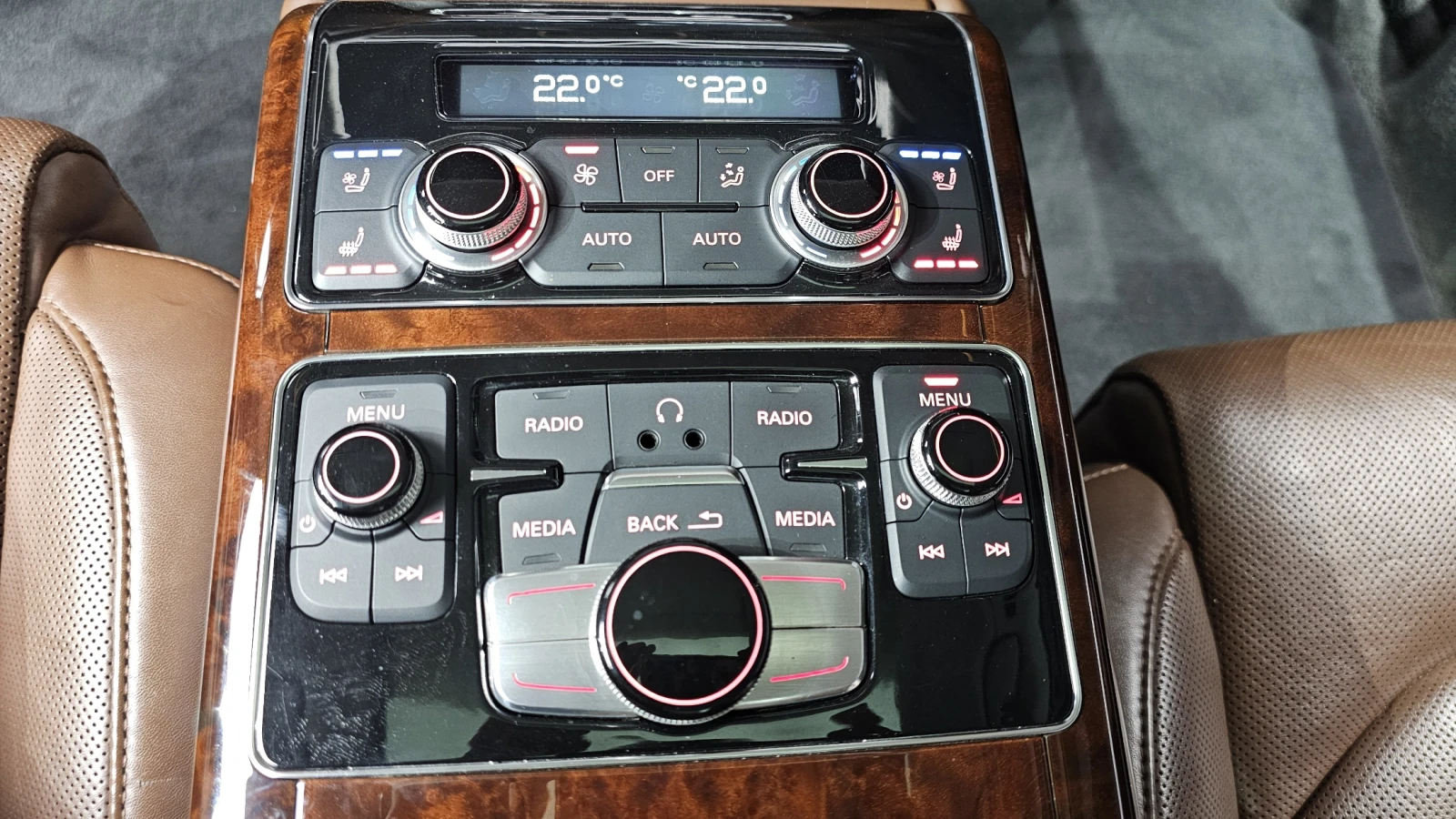 Audi A8 360* DIS* ОБДУХ* SOFT-CLOSE* 2XTV* BOSE* КРАЙНА ЦЕ, снимка 12 - Автомобили и джипове - 55153714