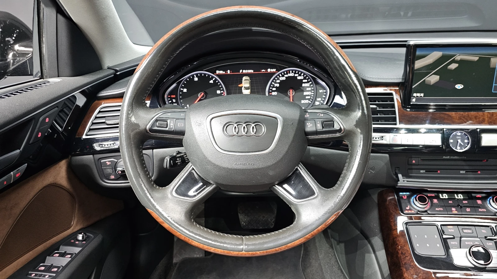 Audi A8 360* DIS* ОБДУХ* SOFT-CLOSE* 2XTV* BOSE* КРАЙНА ЦЕ, снимка 6 - Автомобили и джипове - 55153714