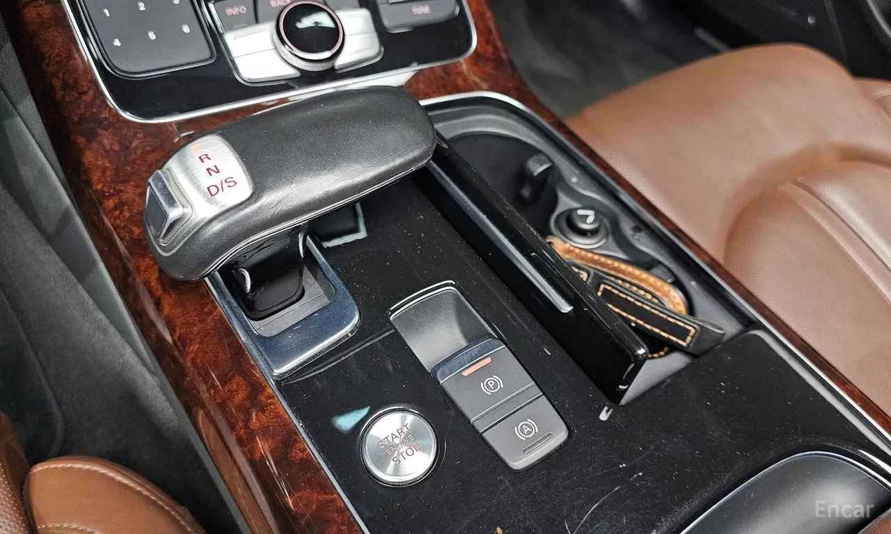 Audi A8 360* DIS* ОБДУХ* SOFT-CLOSE* 2XTV* BOSE* КРАЙНА ЦЕ, снимка 13 - Автомобили и джипове - 55153714