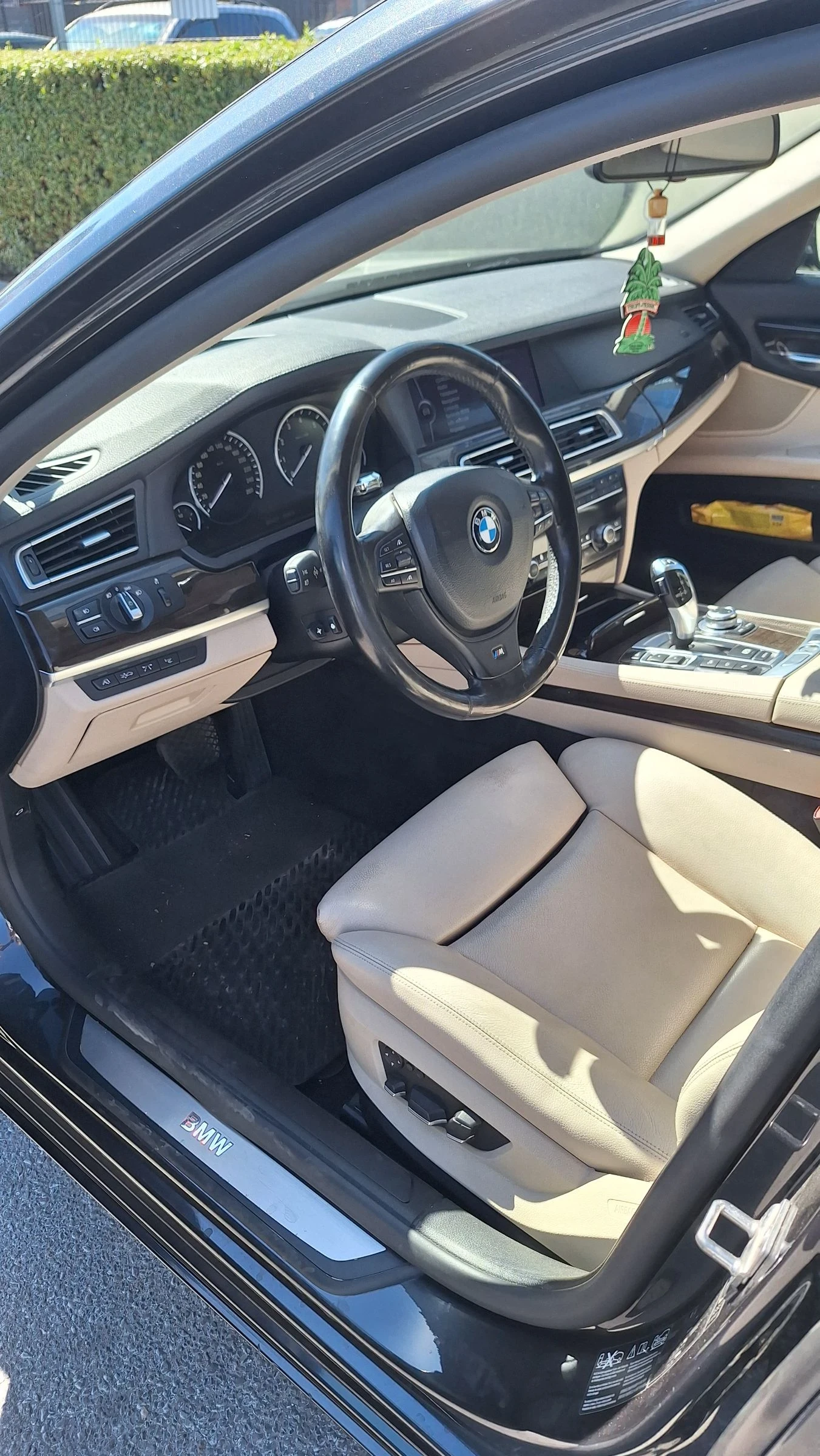 BMW 750, снимка 6 - Автомобили и джипове - 55166845