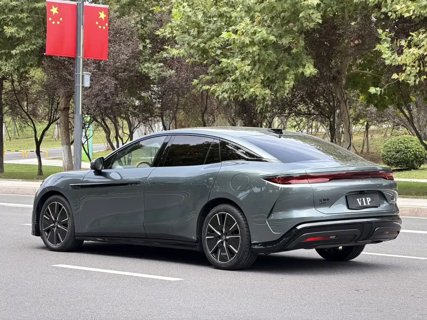 BYD HAN L 2025 DM-i 200KM LiDAR Flagship | Mobile.bg � ����������� 4