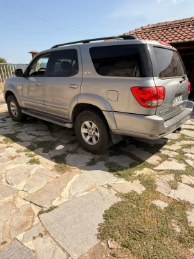 Toyota Sequoia Sr5, снимка 3