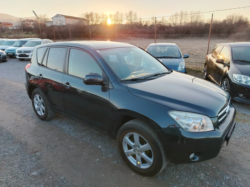 Toyota Rav4 2.2 D4D , снимка 5 - Автомобили и джипове - 49523341