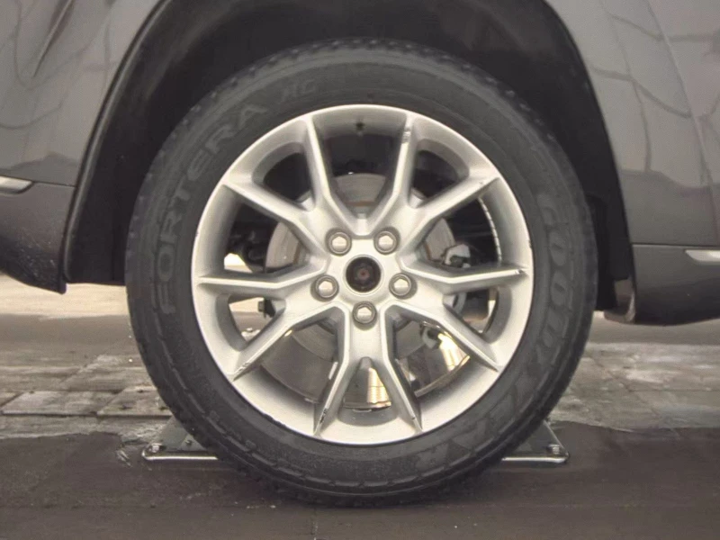 Jeep Grand Wagoneer, снимка 11 - Автомобили и джипове - 53024212