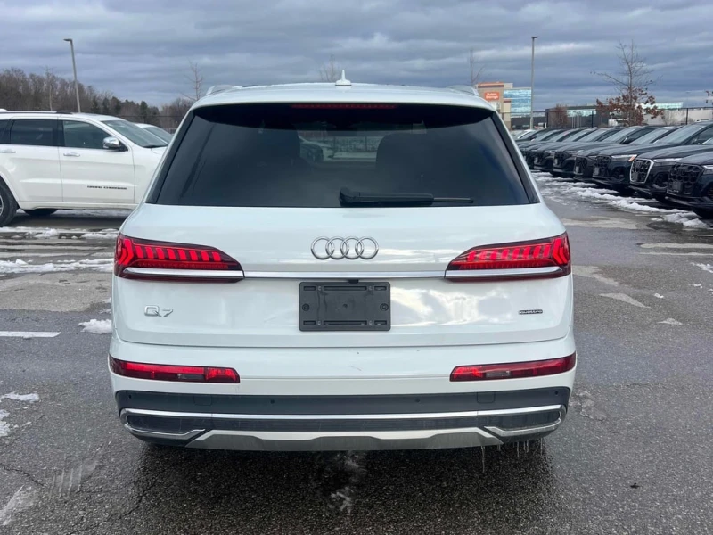 Audi Q7 * Komfort * CARFAX * БЕЗ ПЪРВОНАЧАЛНА ВНОСКА, снимка 4 - Автомобили и джипове - 53049751