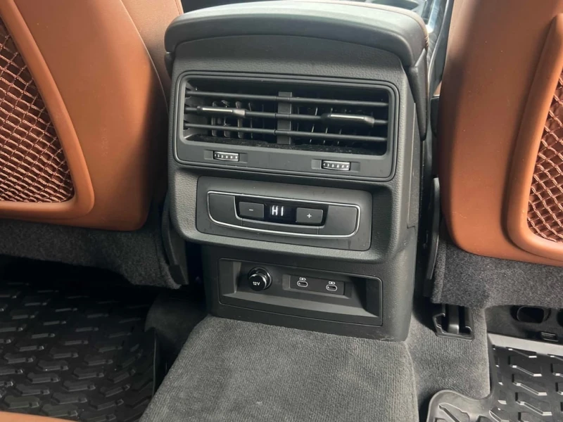 Audi Q7 * Komfort * CARFAX * БЕЗ ПЪРВОНАЧАЛНА ВНОСКА, снимка 15 - Автомобили и джипове - 53049751