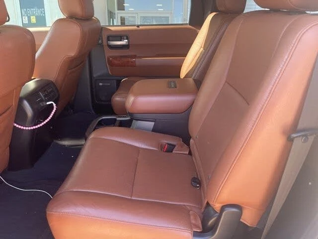 Toyota Sequoia PLATINUM * * 4X4 * * CARFAX * * АВТО КРЕДИТ * * , снимка 11 - Автомобили и джипове - 54034537