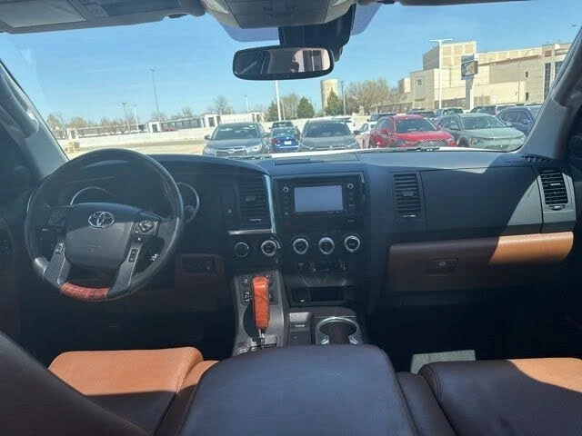 Toyota Sequoia PLATINUM * * 4X4 * * CARFAX * * АВТО КРЕДИТ * * , снимка 10 - Автомобили и джипове - 54034537