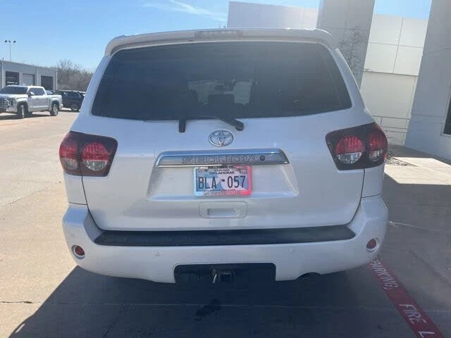 Toyota Sequoia PLATINUM * * 4X4 * * CARFAX * * АВТО КРЕДИТ * * , снимка 6 - Автомобили и джипове - 54034537