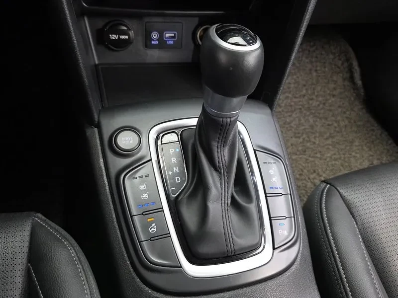 Hyundai Kona 1.6Т, снимка 9 - Автомобили и джипове - 54257152