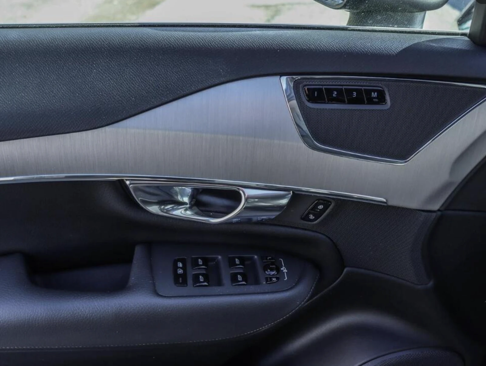 Volvo Xc90 AWD | LEATHER | PANO ROOF - изображение 7