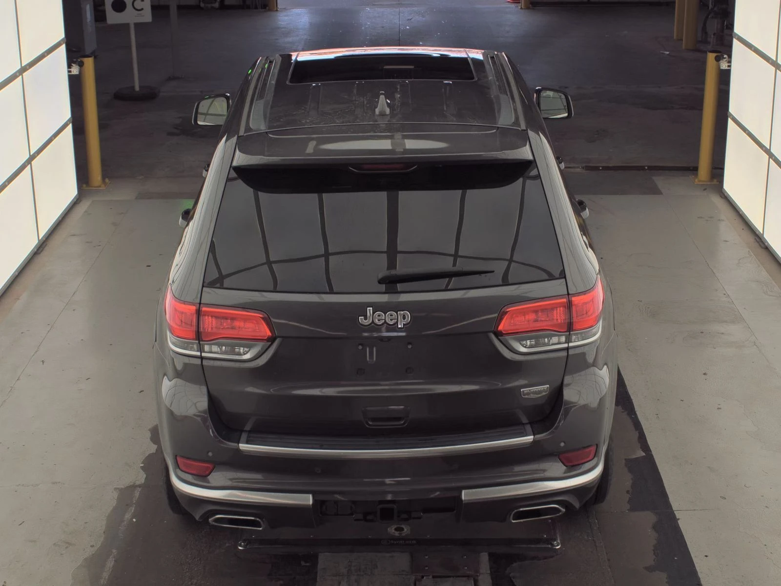 Jeep Grand Wagoneer  - изображение 6