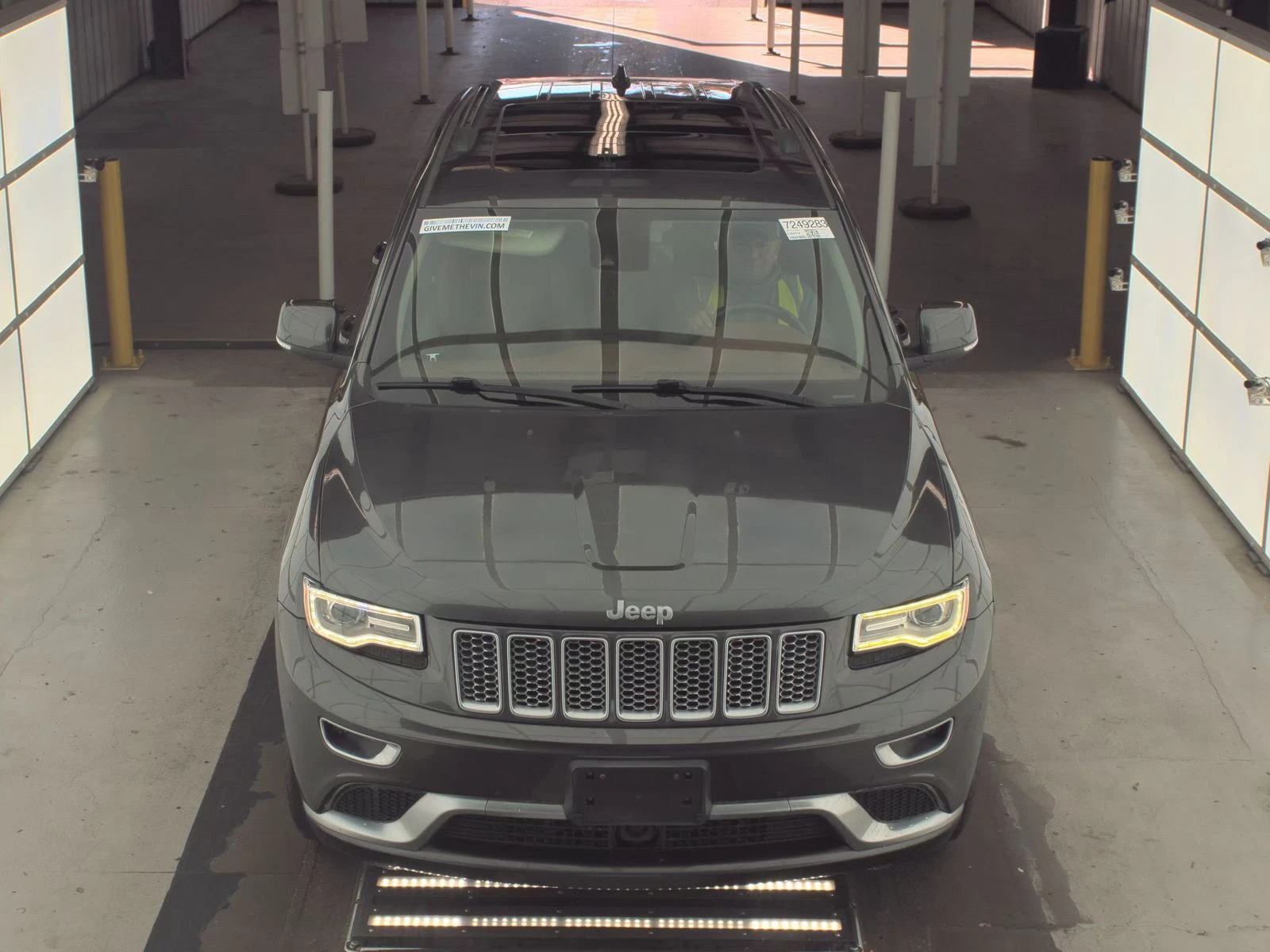 Jeep Grand Wagoneer  - изображение 2