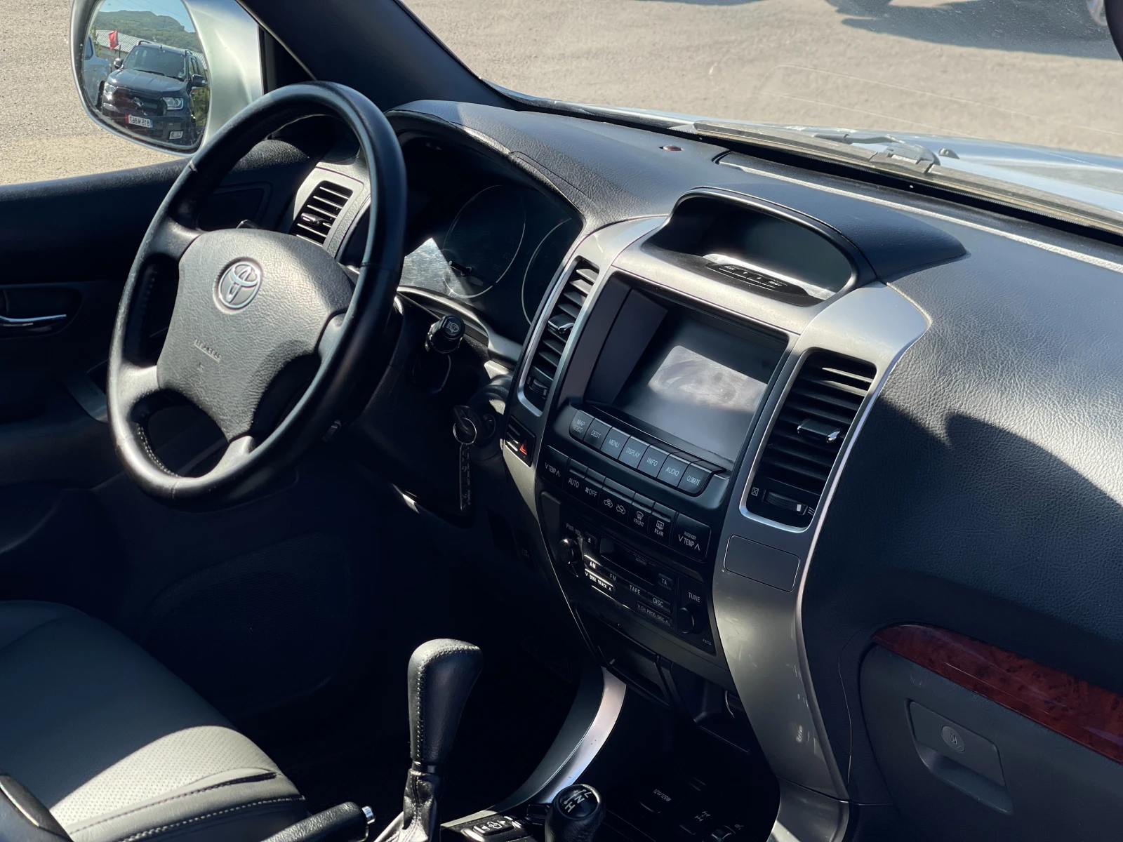 Toyota Land cruiser 3.0D-4D 4x4, снимка 12 - Автомобили и джипове - 54309037