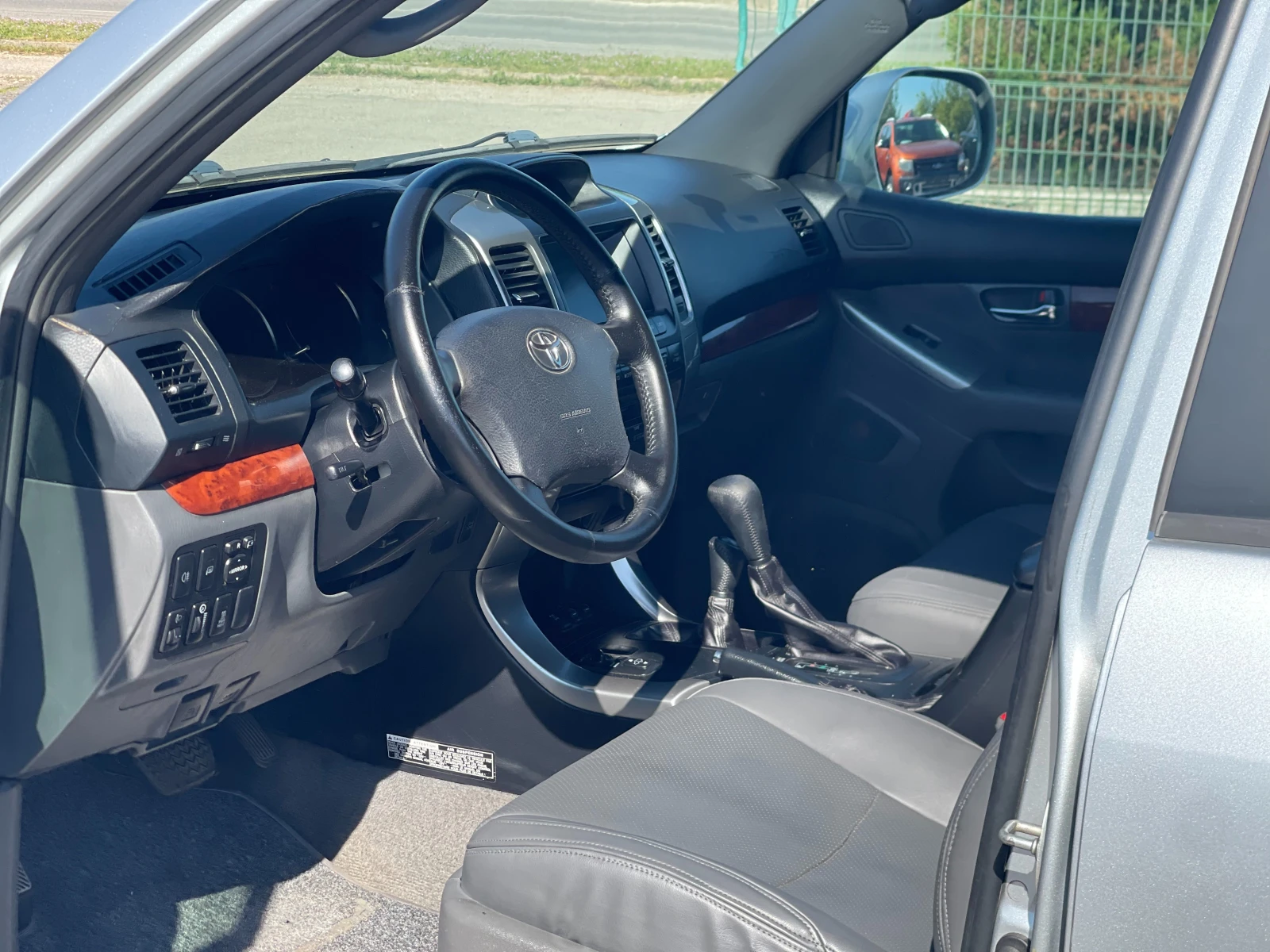 Toyota Land cruiser 3.0D-4D 4x4, снимка 14 - Автомобили и джипове - 54309037