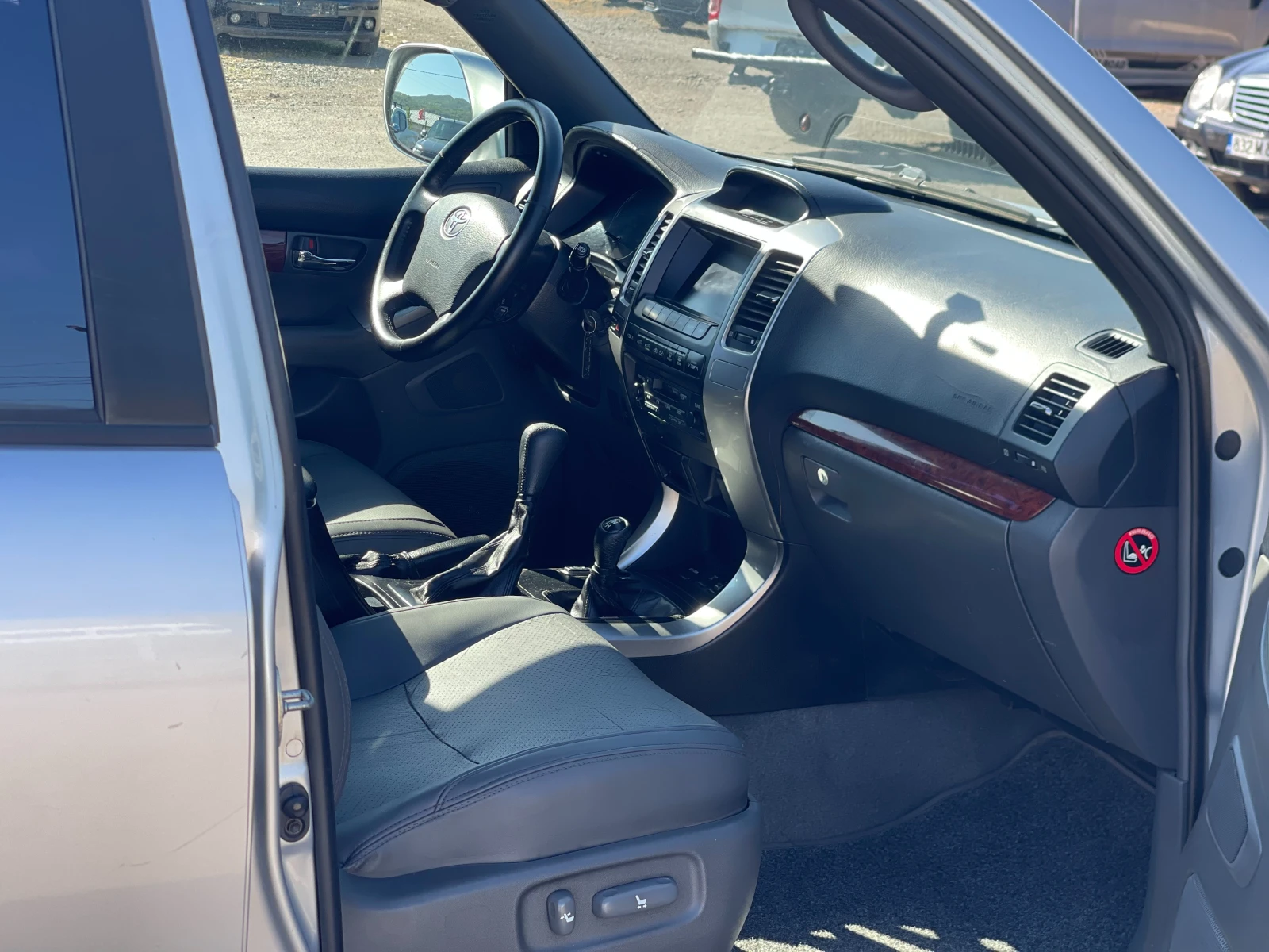 Toyota Land cruiser 3.0D-4D 4x4, снимка 11 - Автомобили и джипове - 54309037