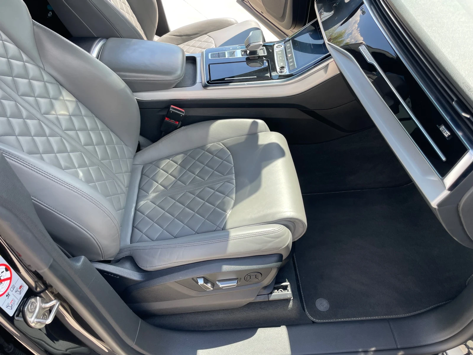 Audi Q8 50TDI/QUATTRO/S-LINE/MATRIX/360CAM/, снимка 14 - Автомобили и джипове - 54504253