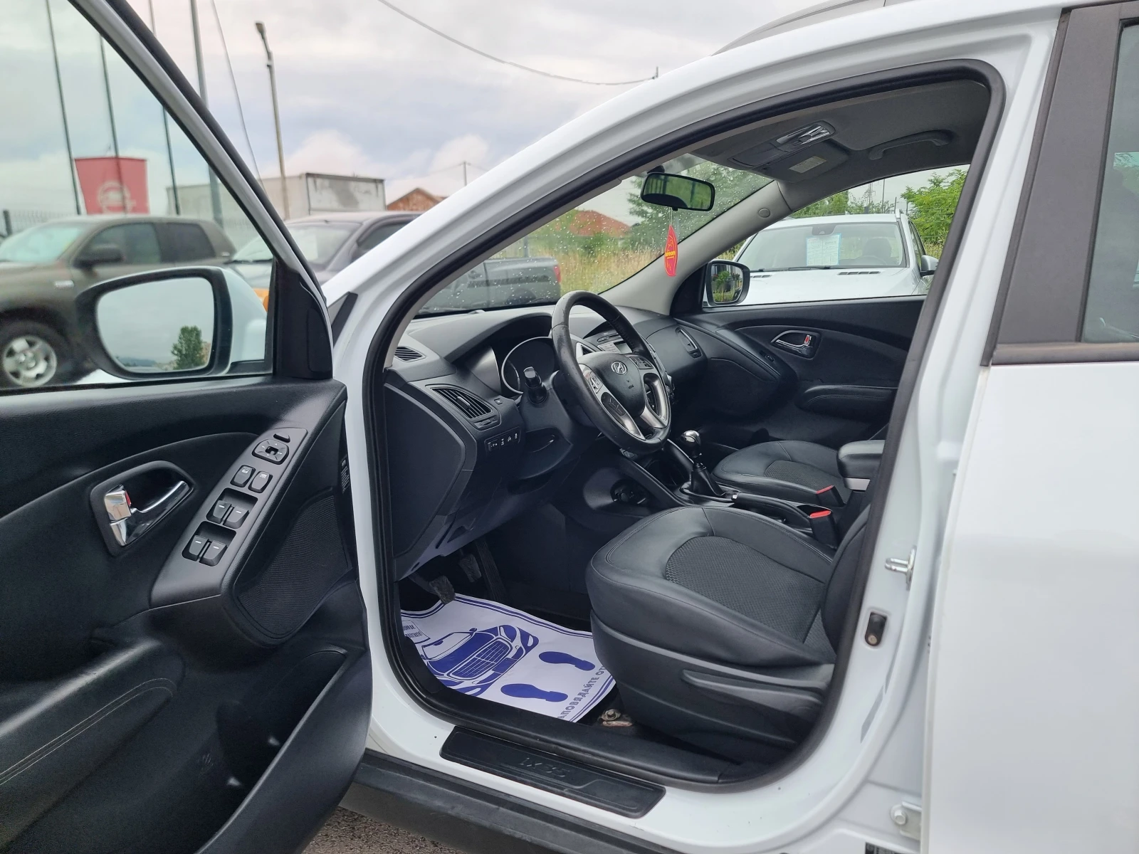 Hyundai IX35 2.0CRDI 4X4, снимка 10 - Автомобили и джипове - 55129223