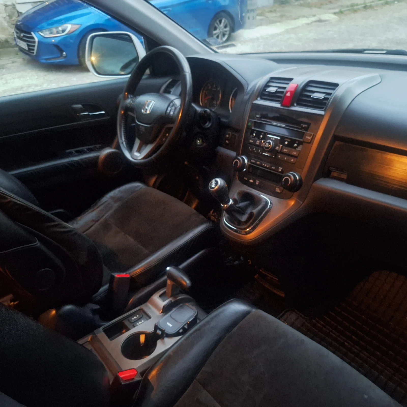 Honda Cr-v 2.2 i-DTEC, снимка 4 - Автомобили и джипове - 55296111