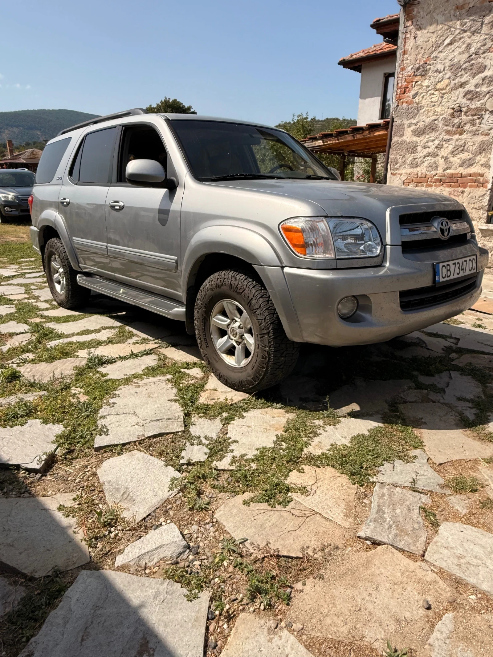 Toyota Sequoia Sr5