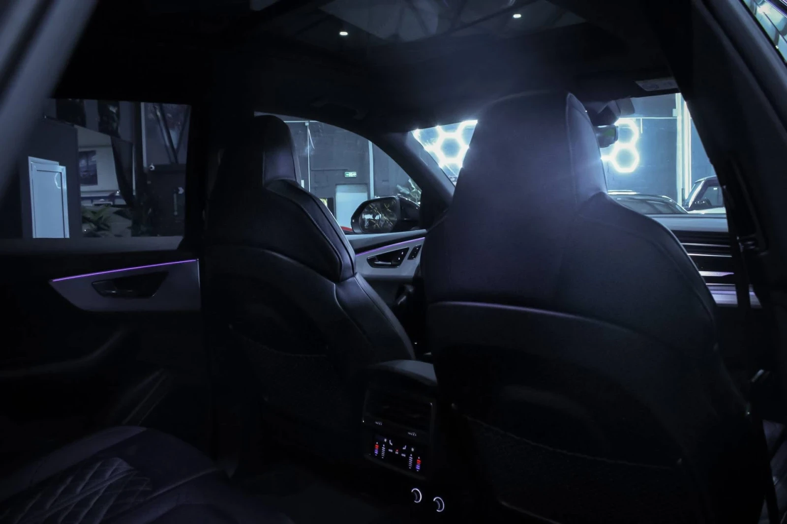 Audi SQ8 4.0D V8 MATRIX B&O ПАНО ЛИЗИНГ 100%, снимка 15 - Автомобили и джипове - 56708847