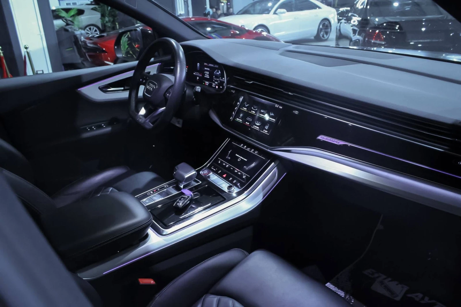 Audi SQ8 4.0D V8 MATRIX B&O ПАНО ЛИЗИНГ 100%, снимка 12 - Автомобили и джипове - 56708847