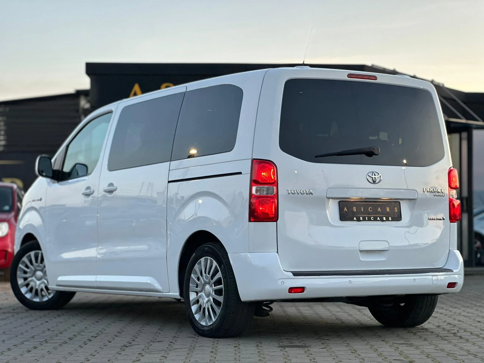 Toyota Proace / VERSO / ������������ / 8+ 1 / 75KWh / | Mobile.bg � ����������� 3