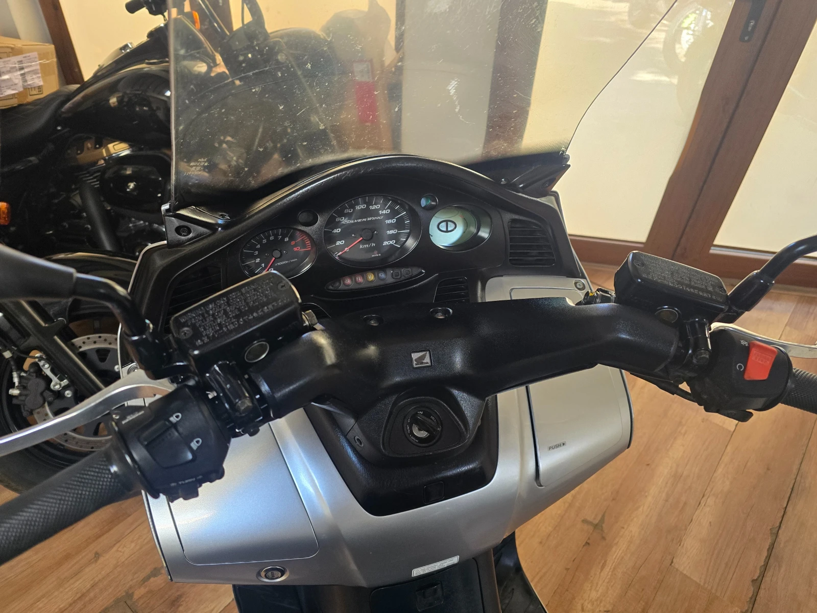 Honda Silver Wing 600, снимка 4 - Мотоциклети и мототехника - 56377945