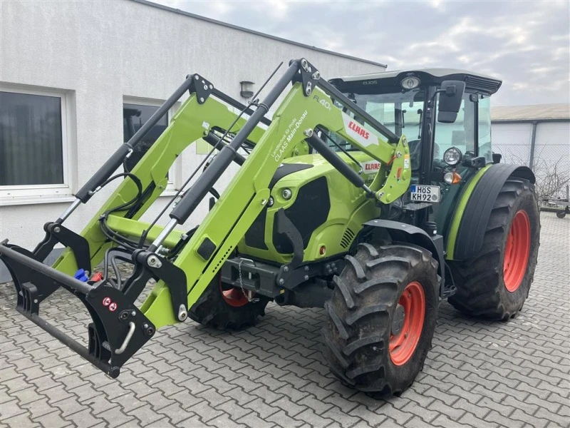 Трактор Claas Трактор CLAAS модел ELIOS 210 с челен товарач FL , снимка 1 - Селскостопанска техника - 45542242