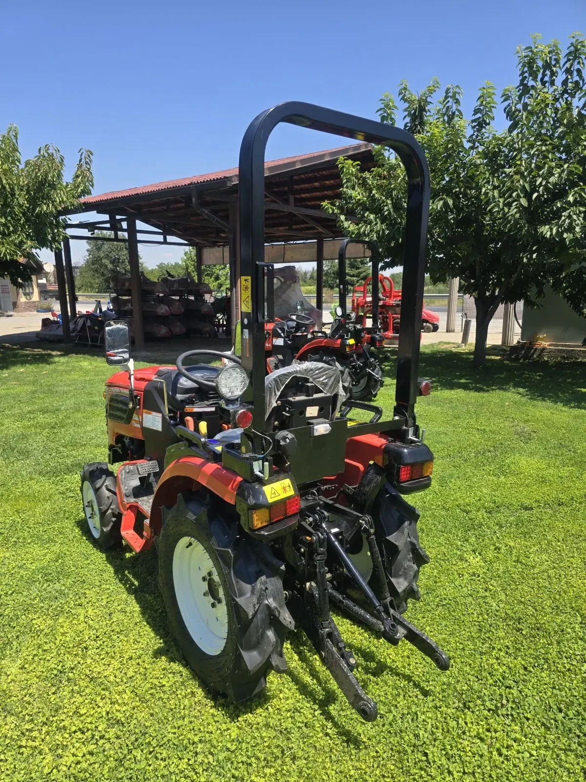 Трактор Hinomoto 3020 - изображение 6