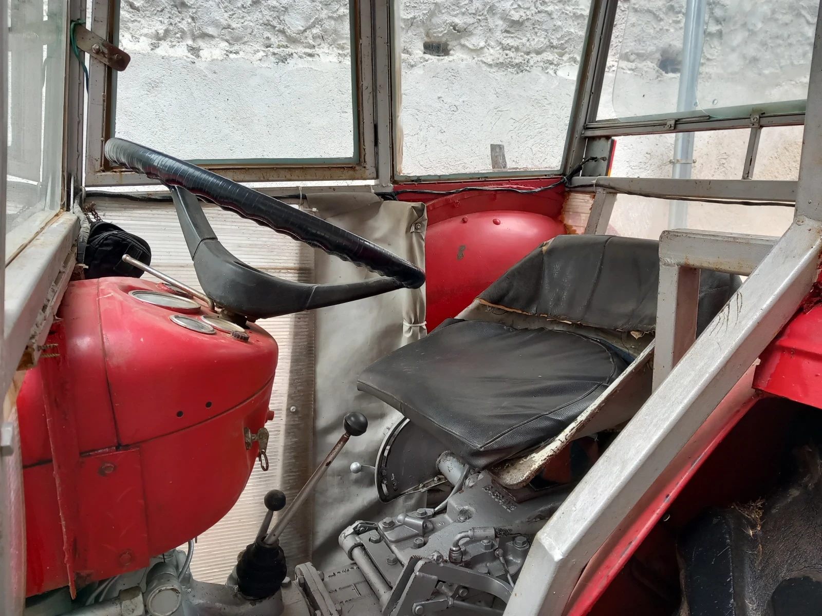 Трактор Massey MF65, снимка 4 - Селскостопанска техника - 54640112