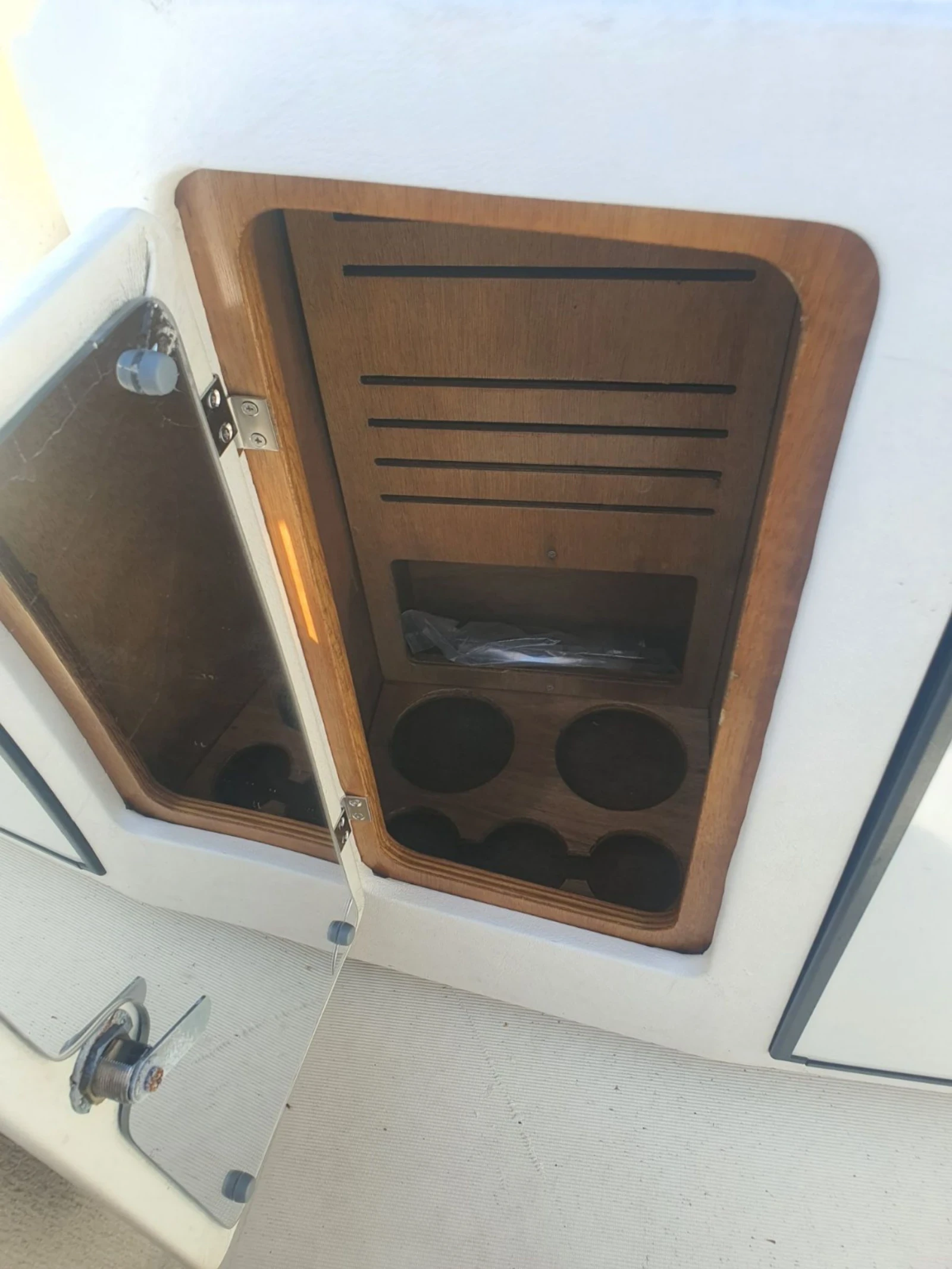 Моторна яхта Cranchi Clipper760, снимка 6 - Воден транспорт - 54359139