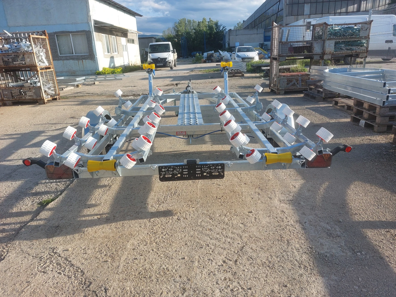 За автомобил Venitrailers за 2 Джета, снимка 3 - Ремаркета - 28782229