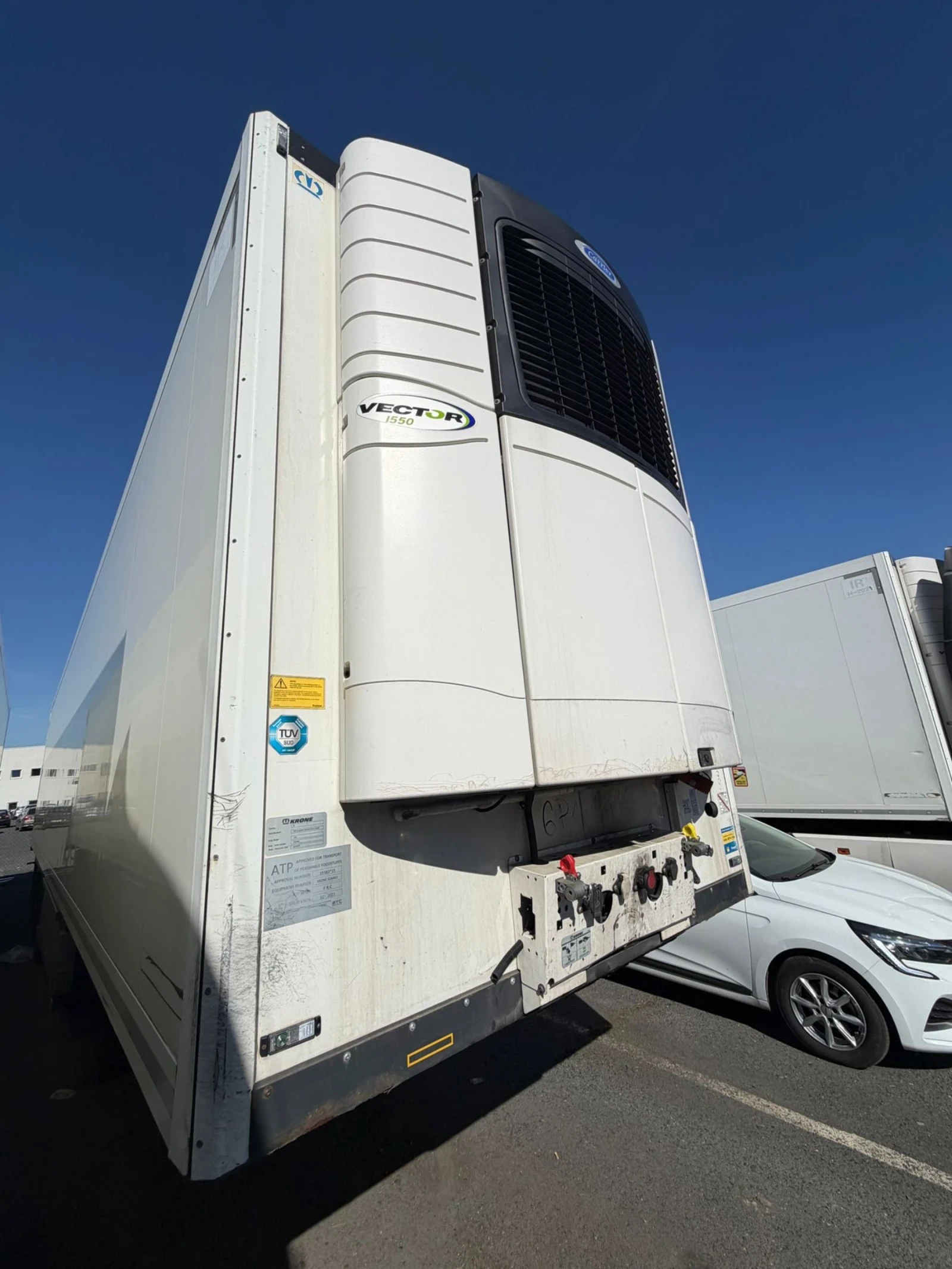 Полуремарке Krone Frigo, снимка 4 - Ремаркета - 54677595