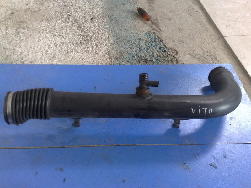 тръба турбо Мерцедес Вито 2.2CDI автоматик (1)